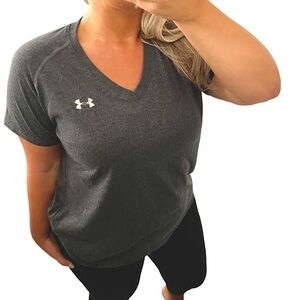 UNDER Armour V-Neck Charcoal Logo Workout T-Shirt
